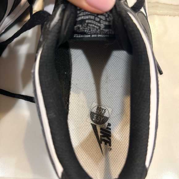 Nike Dunks - Picture 3 of 4